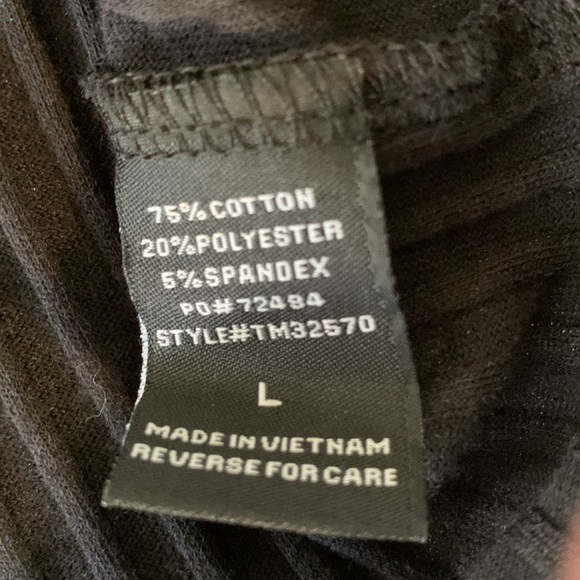 💥3 for $10💥 Timing Crop Top - Picture 4 of 4